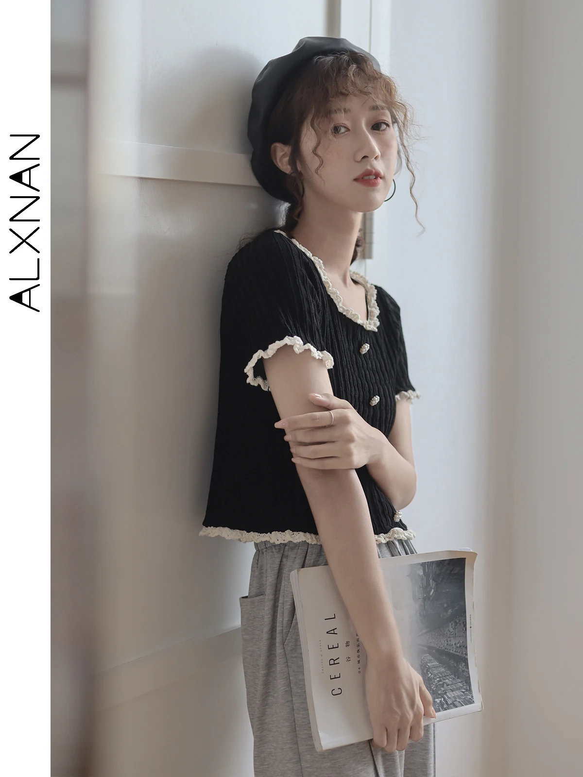 ALXNAN Female Black Short Sleeve Knitted T-shirt Women's Summer Thin Knit Crop Top Lace Trim Buttons Front Tee Shirts LXN12122
ALXNAN Female Black Short Sleeve Knitted T-shirt Women's Summer Thin Knit Crop Top Lace Trim Buttons Front Tee Shirts LXN12122