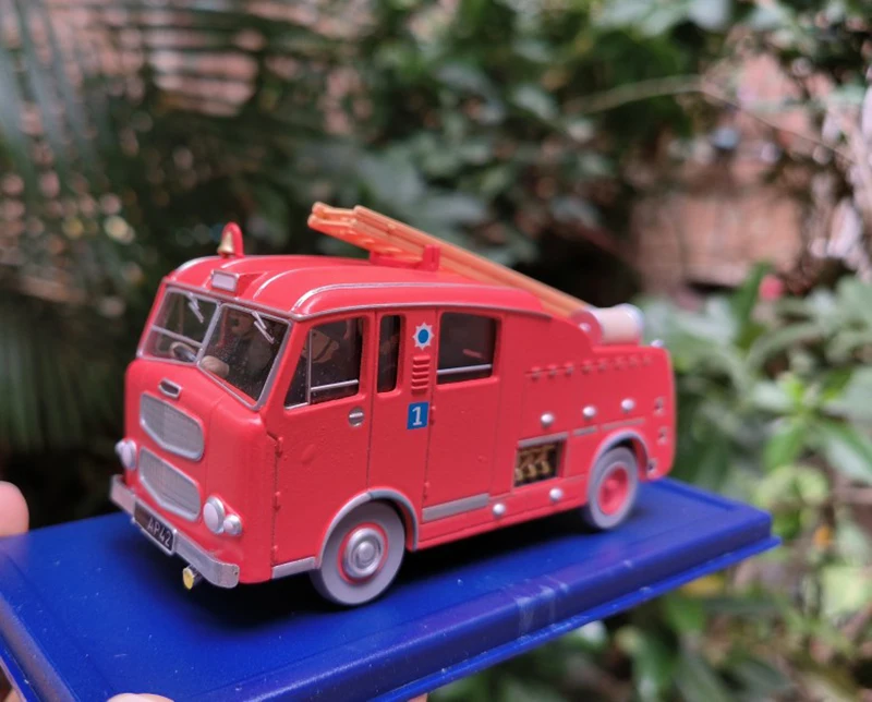 Diecast Alloy 1:43 Scale British Fire Trucks Car Model Adult Classic Collection Display Ornament Gift Souvenir
Diecast Alloy 1:43 Scale British Fire Trucks Car Model Adult Classic Collection Display Ornament Gift Souvenir