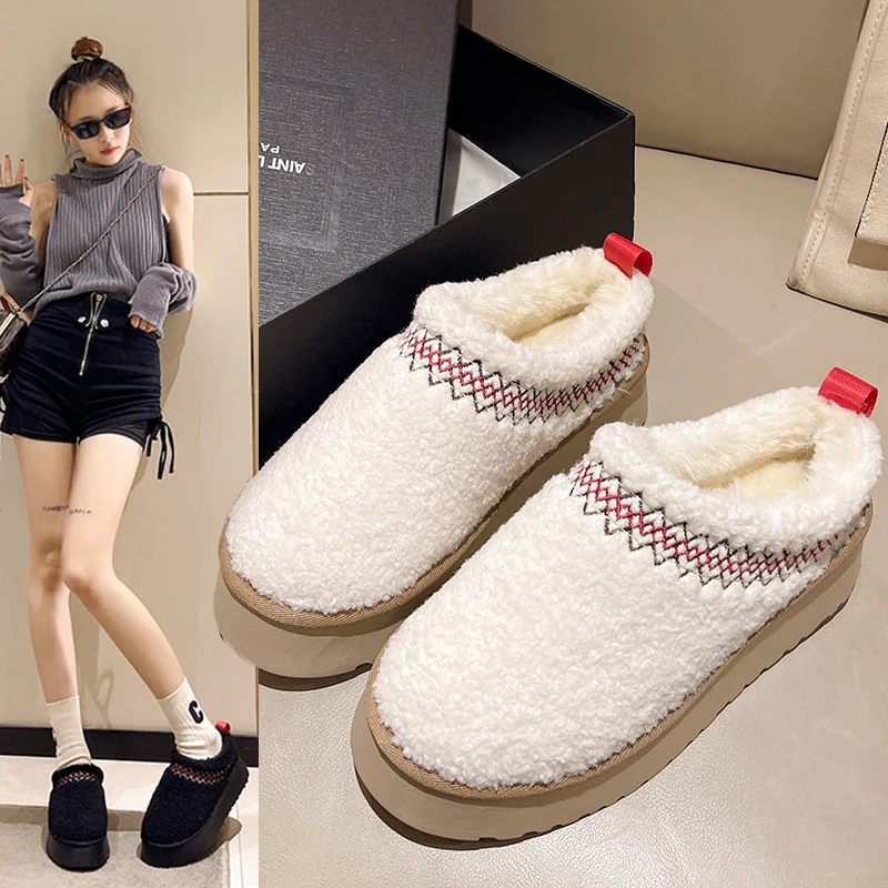 2024 New Women's Fur Slippers and Ankle Boots Platform Shoes Short Plush Comfort Cotton Shoes Designer Brand Winter Snow Botas
2024 New Women's Fur Slippers and Ankle Boots Platform Shoes Short Plush Comfort Cotton Shoes Designer Brand Winter Snow Botas