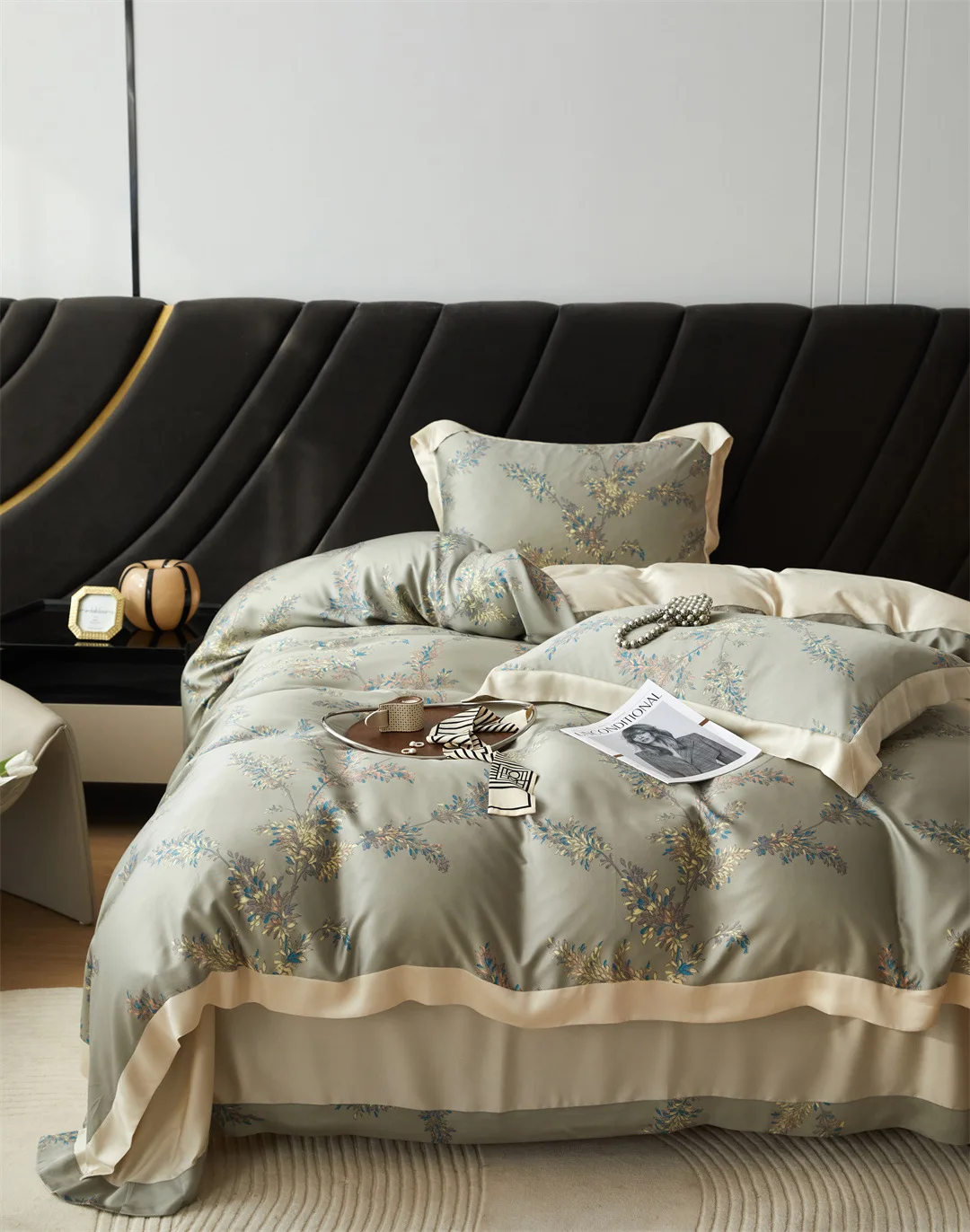 French rural style high-end silk four piece set, smooth and skin friendly quilt cover, ice silk bedding, home textile
French rural style high-end silk four piece set, smooth and skin friendly quilt cover, ice silk bedding, home textile