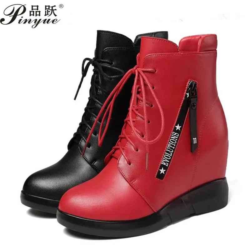 Size 34-40 Thick Bottom Platform Shoes 7cm with Fur Cotton Shoes Women's High Heels Genuine Leather Wedges Ankle Boots
Size 34-40 Thick Bottom Platform Shoes 7cm with Fur Cotton Shoes Women's High Heels Genuine Leather Wedges Ankle Boots