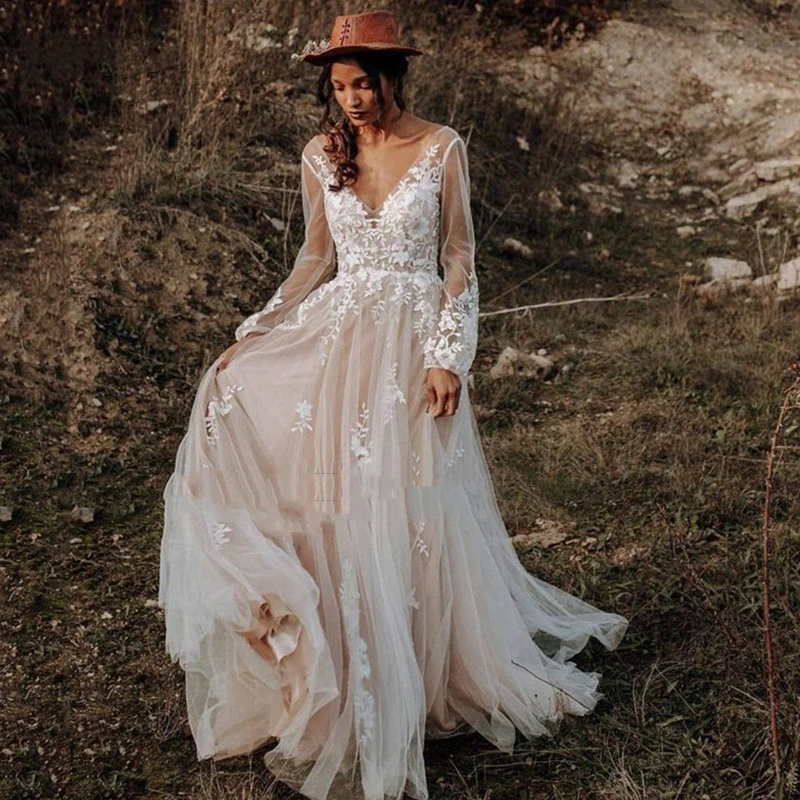 Long Sleeves Country Wedding Dresses A Line Deep V-Neck Champagne Tulle Bride Gown Lace Applique Floor Length Boho Beach Robe
Long Sleeves Country Wedding Dresses A Line Deep V-Neck Champagne Tulle Bride Gown Lace Applique Floor Length Boho Beach Robe