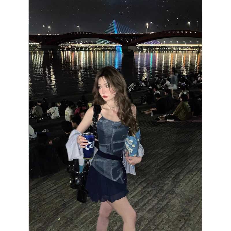 Женское джинсовое мини-платье, привлекательное милое Плиссированное Короткое мини-платье с поясом выше колена, облегающее ТРАПЕЦИЕВИДНОЕ ПЛАТЬЕ С Лямкой на шее, Новинка лета 2024
Женское джинсовое мини-платье, привлекательное милое Плиссированное Короткое мини-платье с поясом выше колена, облегающее ТРАПЕЦИЕВИДНОЕ ПЛАТЬЕ С Лямкой на шее, Новинка лета 2024