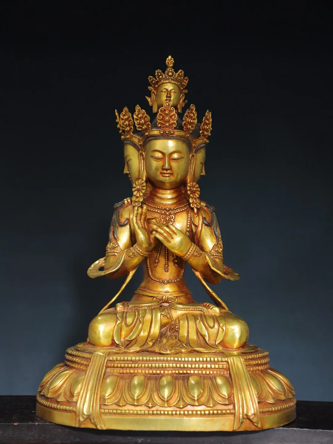 19"Tibetan Temple Collection Old Bronze Gilded Cinnabar Three Buddha Head Guanyin Sitting Buddha Lotus Terrace Worship Hall
19"Tibetan Temple Collection Old Bronze Gilded Cinnabar Three Buddha Head Guanyin Sitting Buddha Lotus Terrace Worship Hall