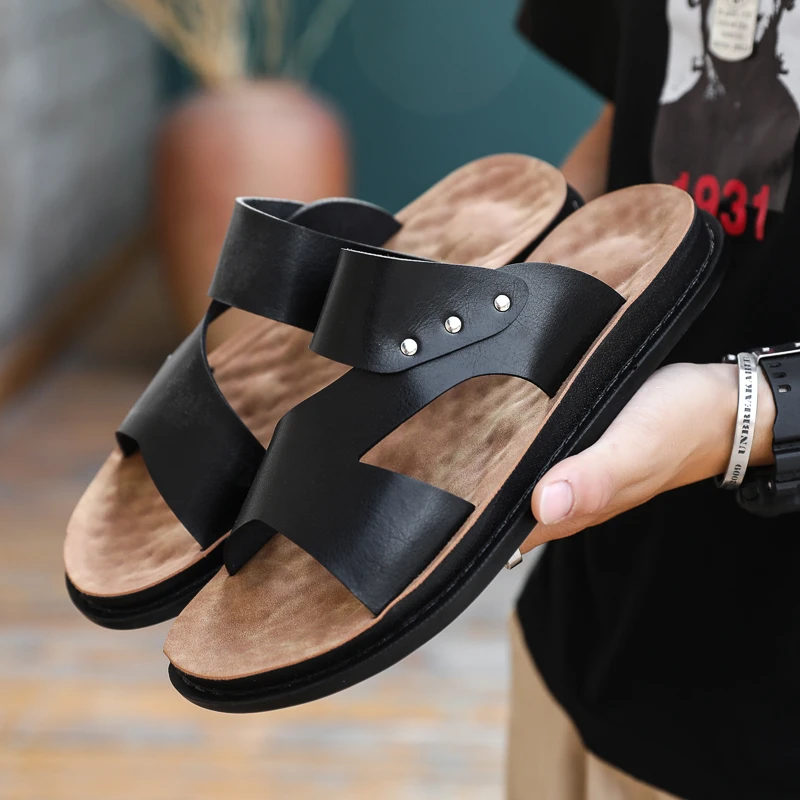 2022 Fashion PU Leather Comfortable Walking Footwear Shoes Men Trending Summer Outdoor Leisure Non-Slip Beach Sandals Slippers
2022 Fashion PU Leather Comfortable Walking Footwear Shoes Men Trending Summer Outdoor Leisure Non-Slip Beach Sandals Slippers