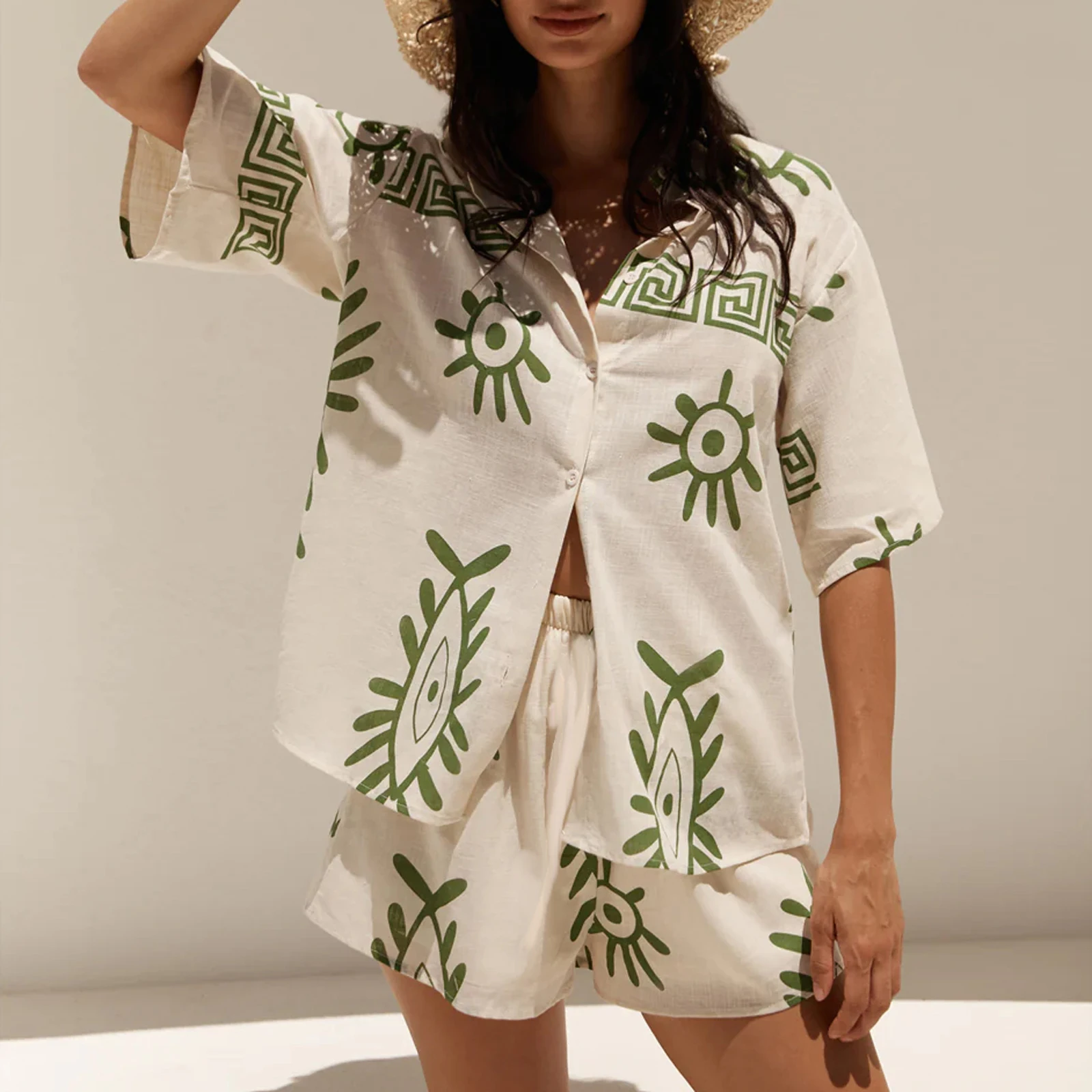 

Women’s Casual 2 Piece Print Outfits Fashion Printed Short Sleeve Button Up Tops + Shorts Set Beachwear