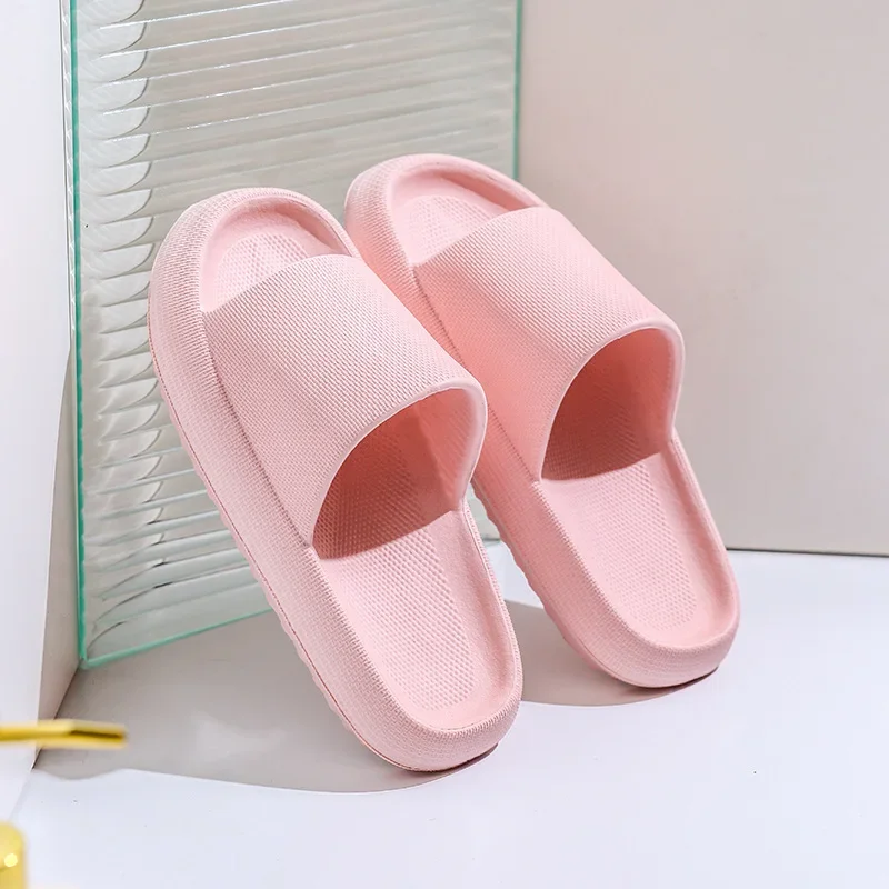 

T212facturer wholesale summer slippers with shit-stepping feeling for women EVA home indoor hotel couple soft home thick-soled s