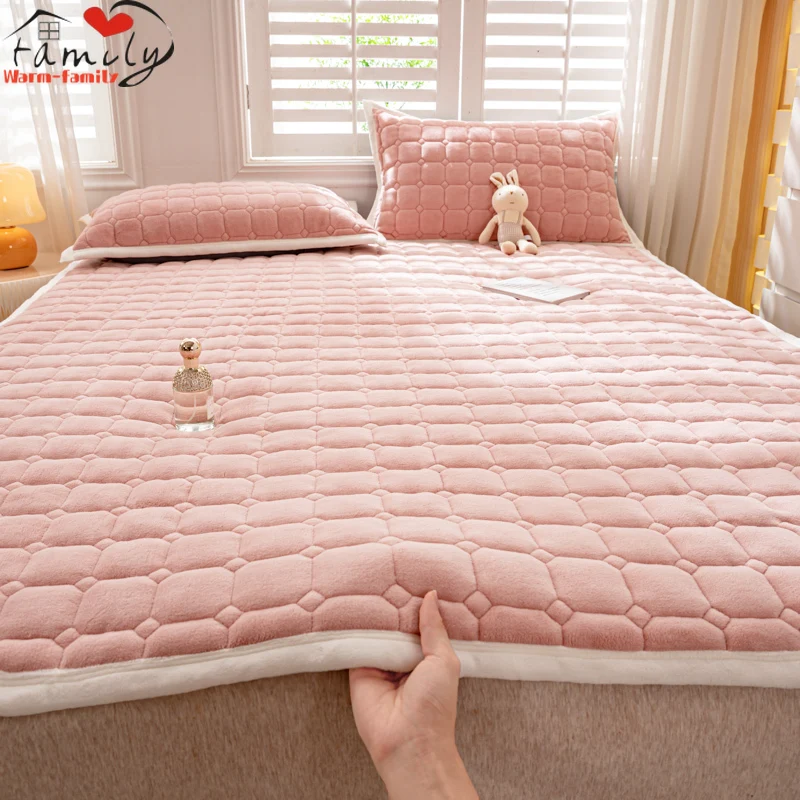 Milk Velvet Non-Slip Thickened Bed Mattress Single Double Beds King Size for Home Hotel Dormitory Comfortable Sleeping Cushion
Milk Velvet Non-Slip Thickened Bed Mattress Single Double Beds King Size for Home Hotel Dormitory Comfortable Sleeping Cushion