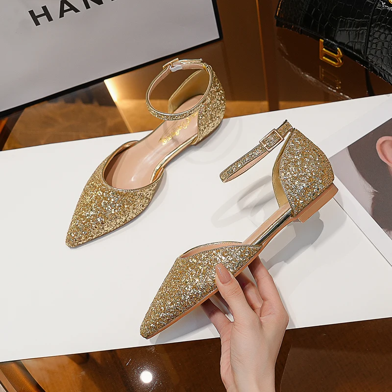 Блестящие свадебные туфли BaoYaFang, плоская подошва, европейский размер, большой размер, модная женская обувь, женские туфли с ремешком на щиколотке и пряжкой, свадебная обувь
Блестящие свадебные туфли BaoYaFang, плоская подошва, европейский размер, большой размер, модная женская обувь, женские туфли с ремешком на щиколотке и пряжкой, свадебная обувь