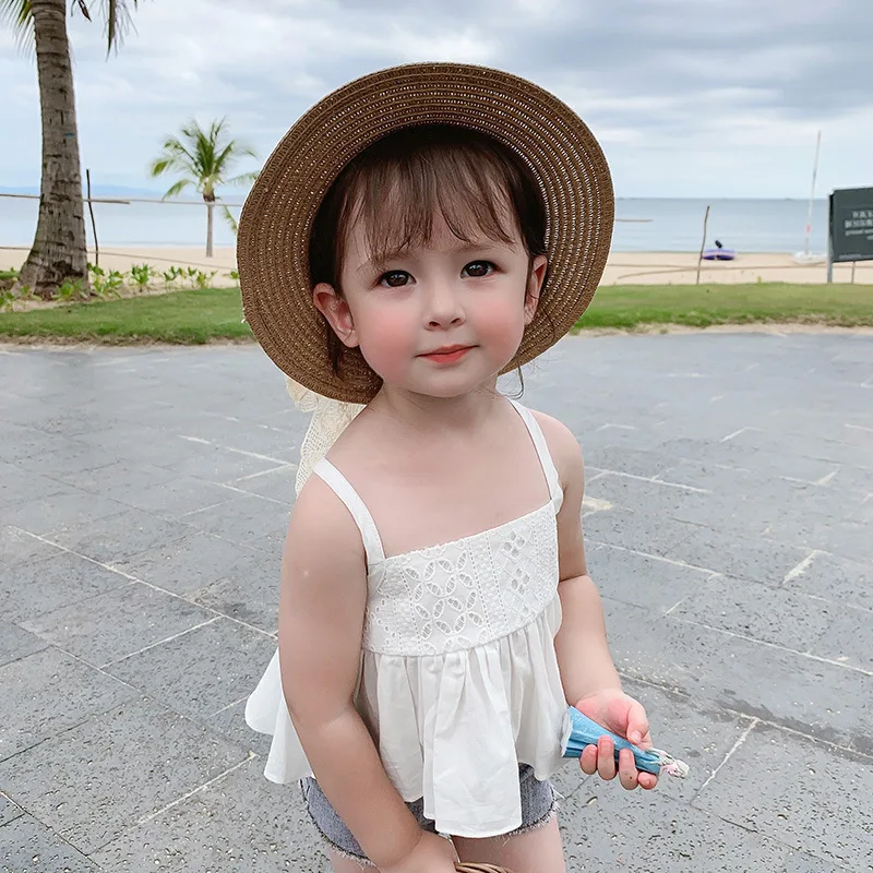 Children sling Summer Thin Model Kid Girls Solid Lace Suspender Small Vest Tops Cotton Sleeveless T-shirt New 2023 Girls
Children sling Summer Thin Model Kid Girls Solid Lace Suspender Small Vest Tops Cotton Sleeveless T-shirt New 2023 Girls