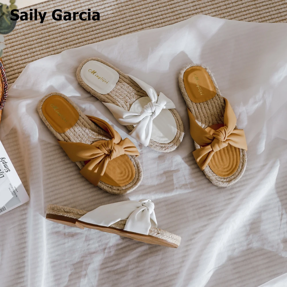 Solid Cross Belt PU Butterfly Knot Flat Espadrilles 2023 Summer Fashion Elegant Casual Slippers Round Open Toe Rome Style Shoes
Solid Cross Belt PU Butterfly Knot Flat Espadrilles 2023 Summer Fashion Elegant Casual Slippers Round Open Toe Rome Style Shoes