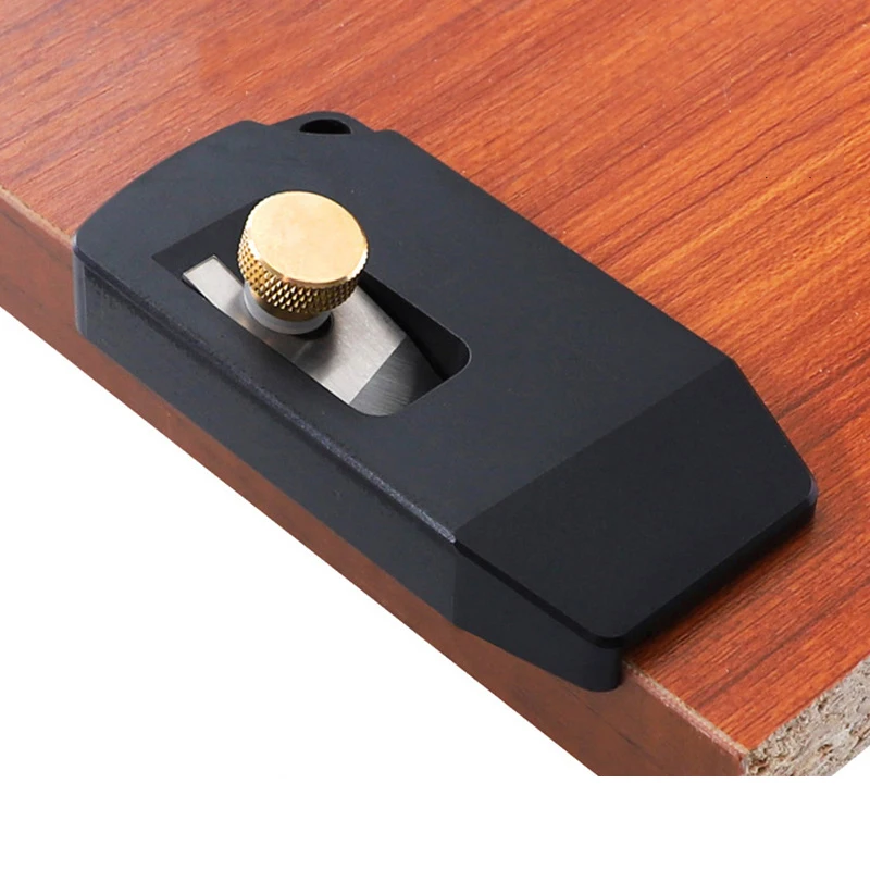 Деревообрабатывающий Кромкооблицовочный станок из алюминиевого сплава, триммер из ПВХ, нож для соскабливания, снятие заусенцев, ручной строгальный станок для дерева
Деревообрабатывающий Кромкооблицовочный станок из алюминиевого сплава, триммер из ПВХ, нож для соскабливания, снятие заусенцев, ручной строгальный станок для дерева