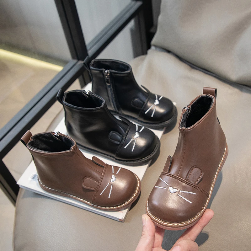 2023 Children Fashion Short Boots Bunny Cartoon Versatile Soft Kids Princess Chelsea Boots Zipper Round-toe Drop Shipping Simple
2023 Children Fashion Short Boots Bunny Cartoon Versatile Soft Kids Princess Chelsea Boots Zipper Round-toe Drop Shipping Simple