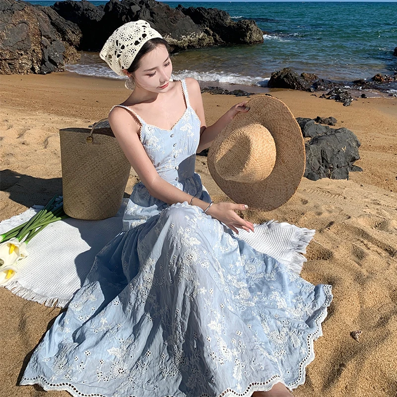

Корейское модное вышитое платье Miiiix для тяжелой промышленности, новинка 2024, женские летние платья на бретельках с V-образным вырезом, женская одежда