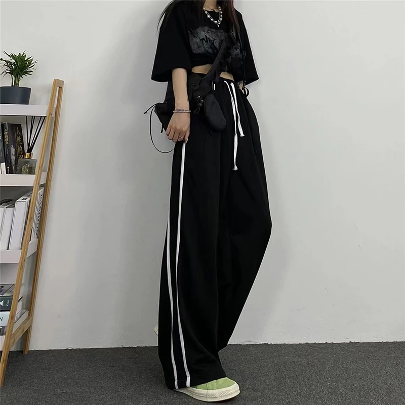 Gidyq summer Striped Wide Leg Pants Women Casual Streetwear High Waist Loose Sweatpants Korean All Match Black Student Trousers
Gidyq summer Striped Wide Leg Pants Women Casual Streetwear High Waist Loose Sweatpants Korean All Match Black Student Trousers
