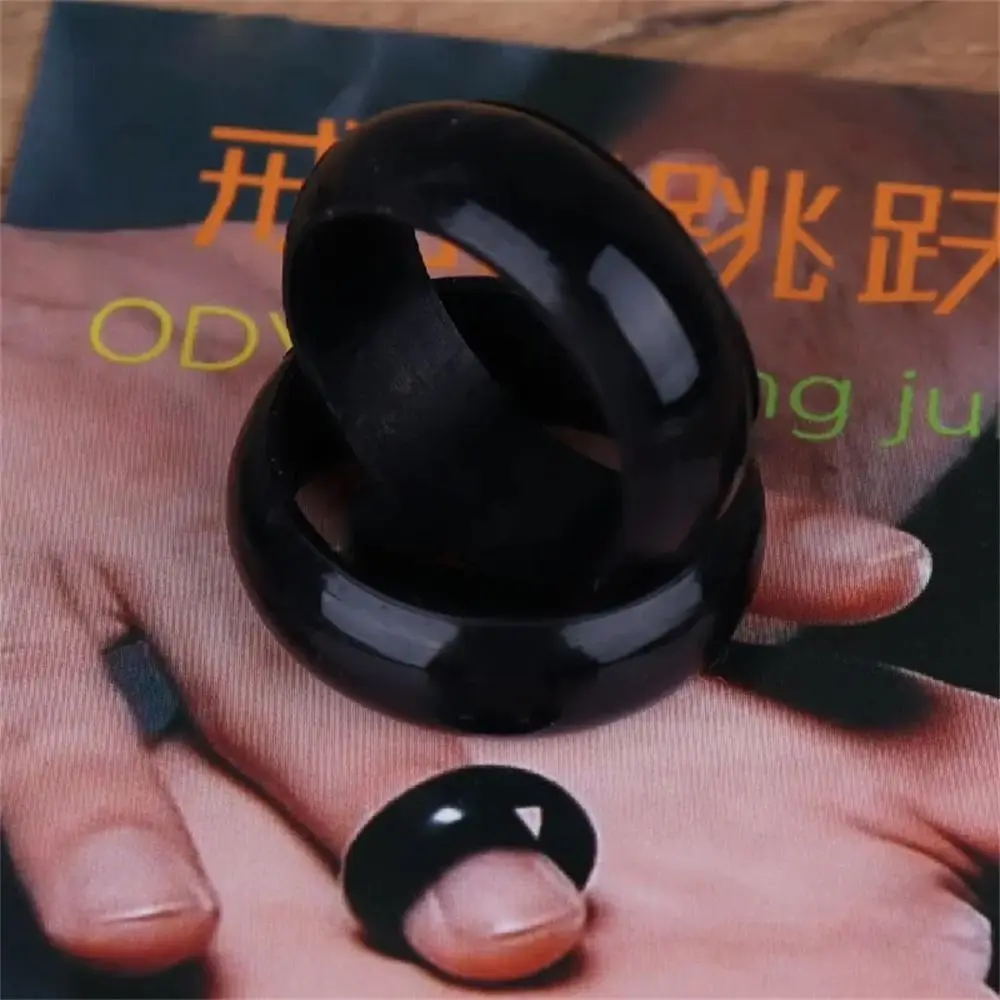 Transfer Jumps Odyssey Ring Mentalism Gimmick Magic Ring Tricks From Finger to Finger Performance Magicians Ring Close-Up
Transfer Jumps Odyssey Ring Mentalism Gimmick Magic Ring Tricks From Finger to Finger Performance Magicians Ring Close-Up