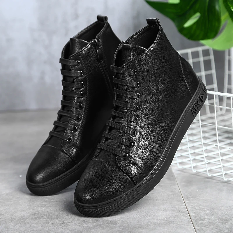 New Autumn Winter Men's Shoes Genuine Leather High-top Male Sneakers New Design Casual Leather Boots Classic All-match Man Flats
New Autumn Winter Men's Shoes Genuine Leather High-top Male Sneakers New Design Casual Leather Boots Classic All-match Man Flats