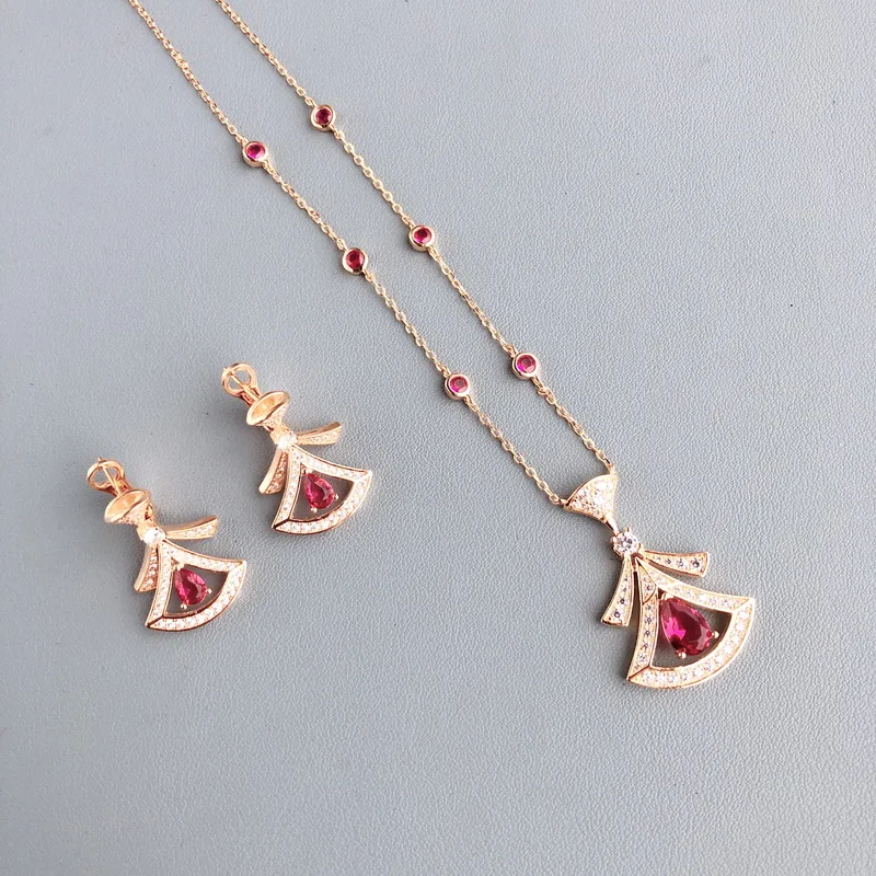 

Designer Collection Style Earrings Necklace S925 Silver Plated Gold Settings Red Czech Zircon Fanned Pendant Jewelry Sets