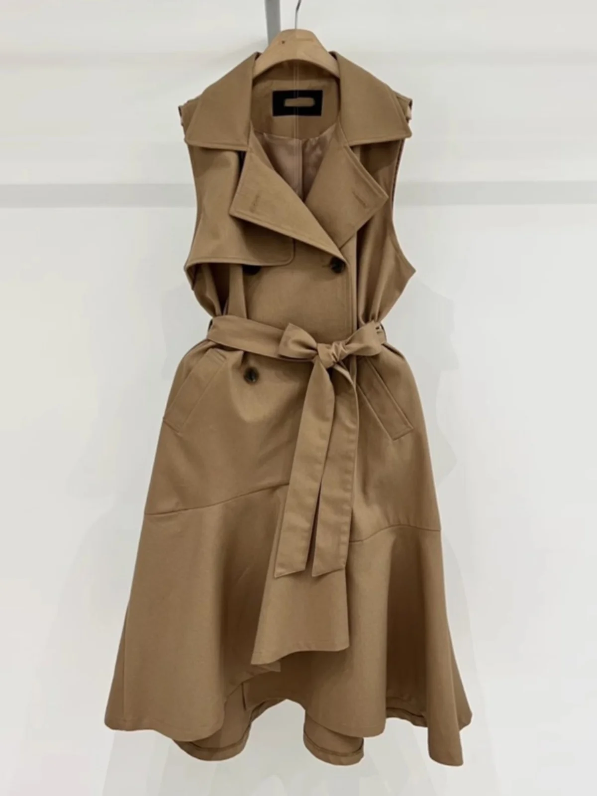 SuperAen Korea Style Spring 2024 New Lapel Tie Waist Long Sleeveless Trench Coat Vest Coat
SuperAen Korea Style Spring 2024 New Lapel Tie Waist Long Sleeveless Trench Coat Vest Coat