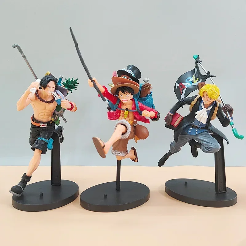 Bandai One Piece Luffy Anime Figure Three Brothers Sabo Ace Luffy Running Model Office Decoration Children's Collection Gift Toy
Bandai One Piece Luffy Anime Figure Three Brothers Sabo Ace Luffy Running Model Office Decoration Children's Collection Gift Toy