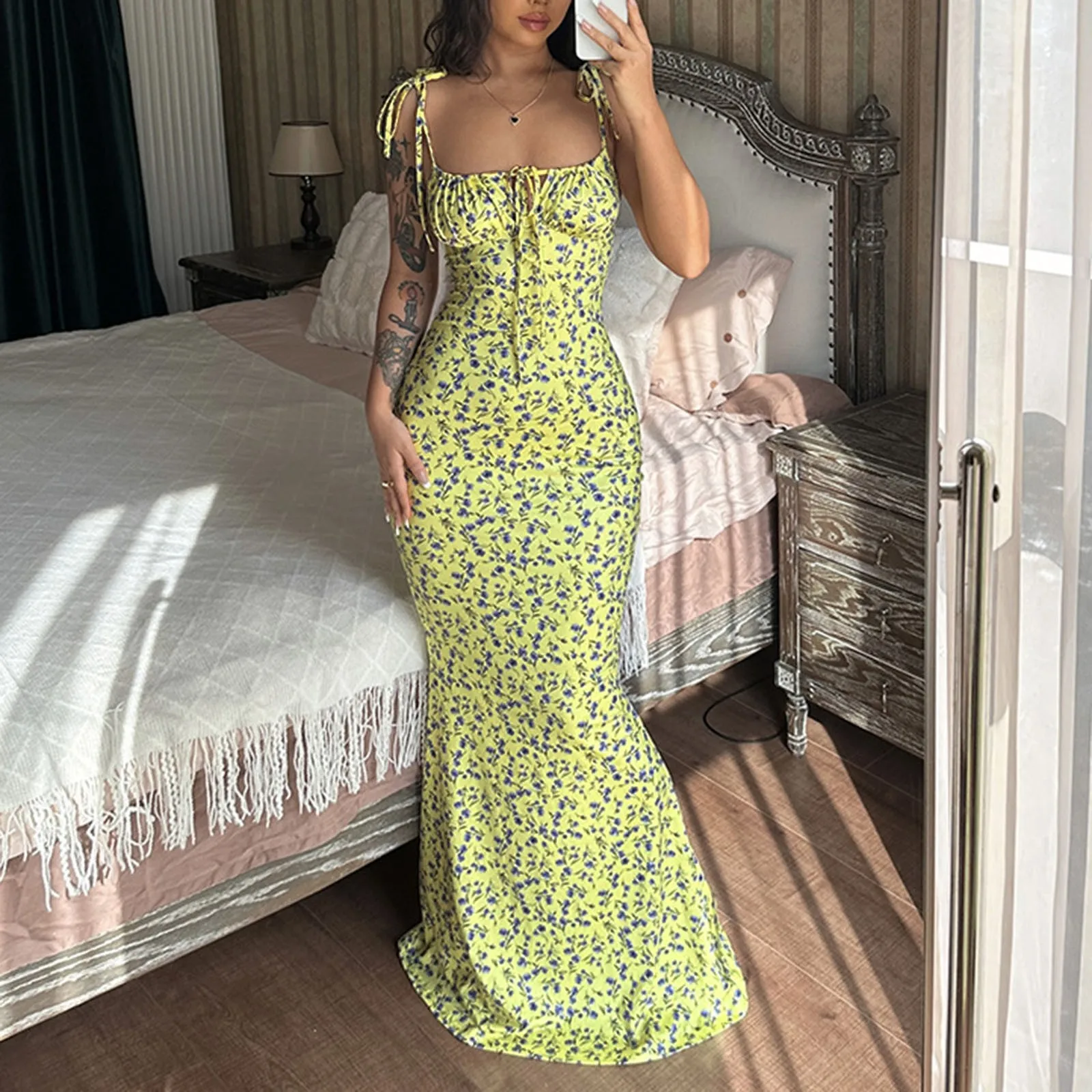 Women Summer Long Dresses 2024 Trendy Boho Floral Print Crew Neck Sleeveless Sundresses Elegant Beach Vacation Bodycon Dress
Women Summer Long Dresses 2024 Trendy Boho Floral Print Crew Neck Sleeveless Sundresses Elegant Beach Vacation Bodycon Dress