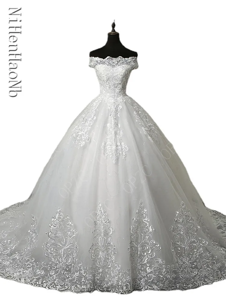 Luxury Lace Applique Plus Size Wedding Dress Embroidery 2023 New Long Train Bride Gown Vestidos De Noiva
Luxury Lace Applique Plus Size Wedding Dress Embroidery 2023 New Long Train Bride Gown Vestidos De Noiva