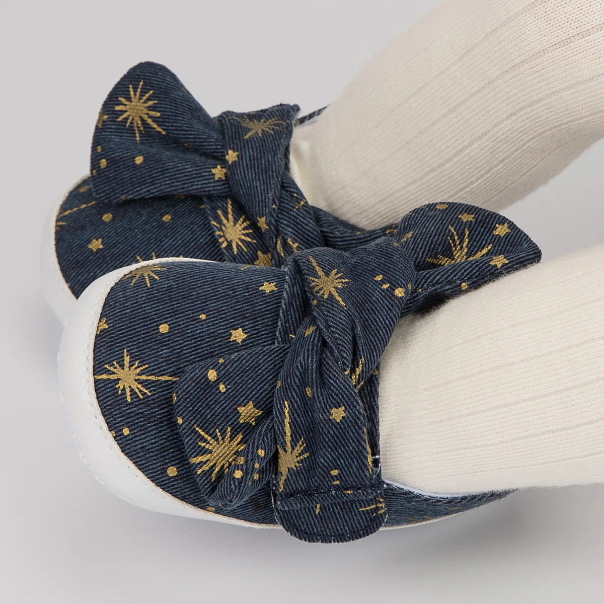 Newborn Baby Shoes Casual Canvas Baby Girl Princess Shoes Star Print Cross Straps Cotton Soft Sole First Walkers
Newborn Baby Shoes Casual Canvas Baby Girl Princess Shoes Star Print Cross Straps Cotton Soft Sole First Walkers