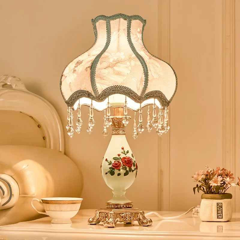 

LED Table Lamp Night Desk Light Tiffany Luxury Bedroom Bedside Decorative European Mediterranean Warm Living Room Study Lighting