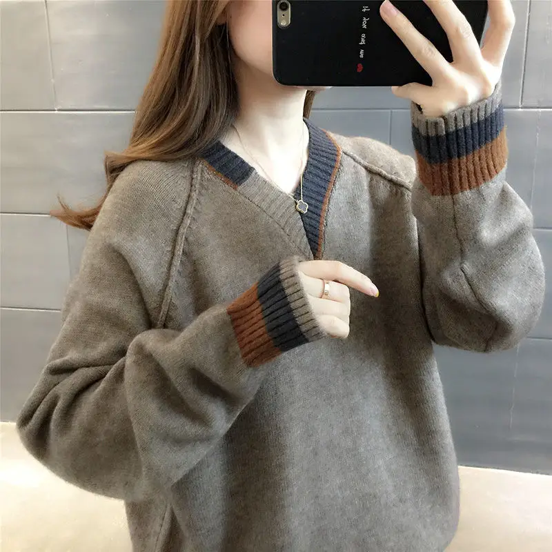 Korean Fashion Loose V-Neck Sweater Women Autumn Winter Long Sleeve Patchwork Female Outerwear Pullover Knitted Bottom Tops
Korean Fashion Loose V-Neck Sweater Women Autumn Winter Long Sleeve Patchwork Female Outerwear Pullover Knitted Bottom Tops