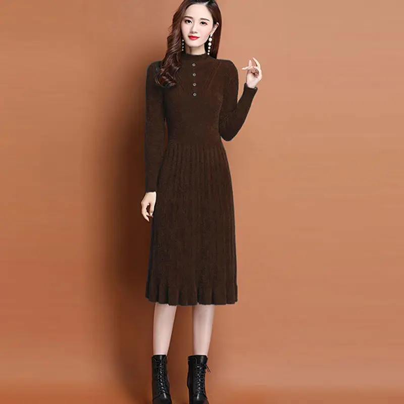 Women Button Slim Waist A-line Dresses 2023 Autumn Imitation Mink Fleece Thicken Dresses Casual Fashion Knitted Sweater Dresses
Women Button Slim Waist A-line Dresses 2023 Autumn Imitation Mink Fleece Thicken Dresses Casual Fashion Knitted Sweater Dresses