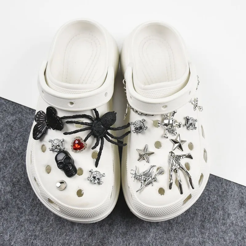 Винтажные подвески для обуви в стиле панк DIY, дизайнерские подвески для обуви в виде паука с заклепками, цепочка, украшения для обуви, полный набор аксессуары для сандалий, качество, горячая распродажа 
Винтажные подвески для обуви в стиле панк DIY, дизайнерские подвески для обуви в виде паука с заклепками, цепочка, украшения для обуви, полный набор аксессуары для сандалий, качество, горячая распродажа