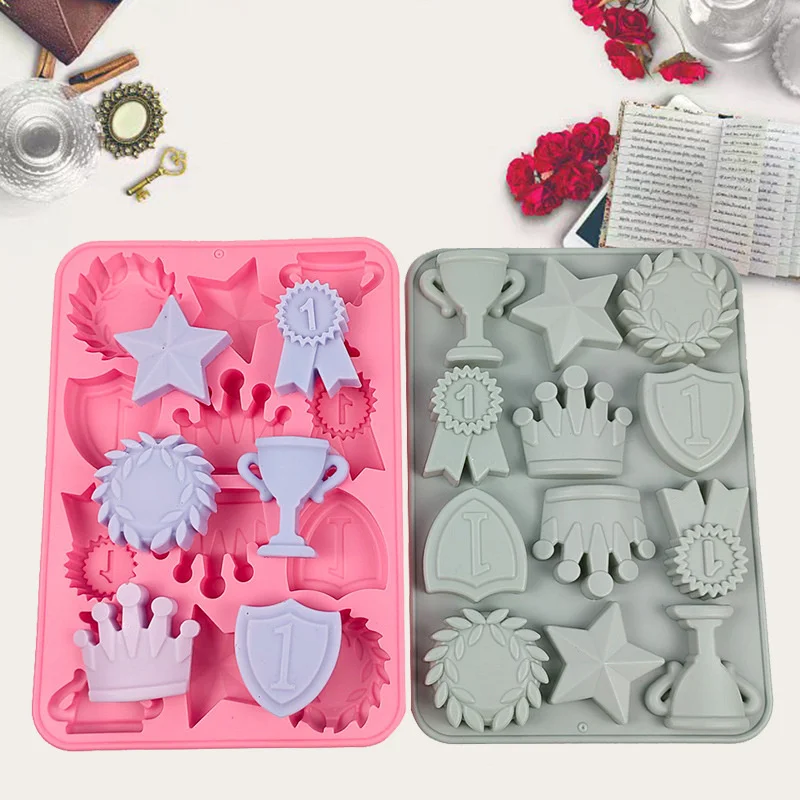 Crown Trophy Medal Shaped Silicone Mold DIY Chocolate Cookies Cake Mold Candy Fondant Mould Family Birthday Party Decoration
Crown Trophy Medal Shaped Silicone Mold DIY Chocolate Cookies Cake Mold Candy Fondant Mould Family Birthday Party Decoration
