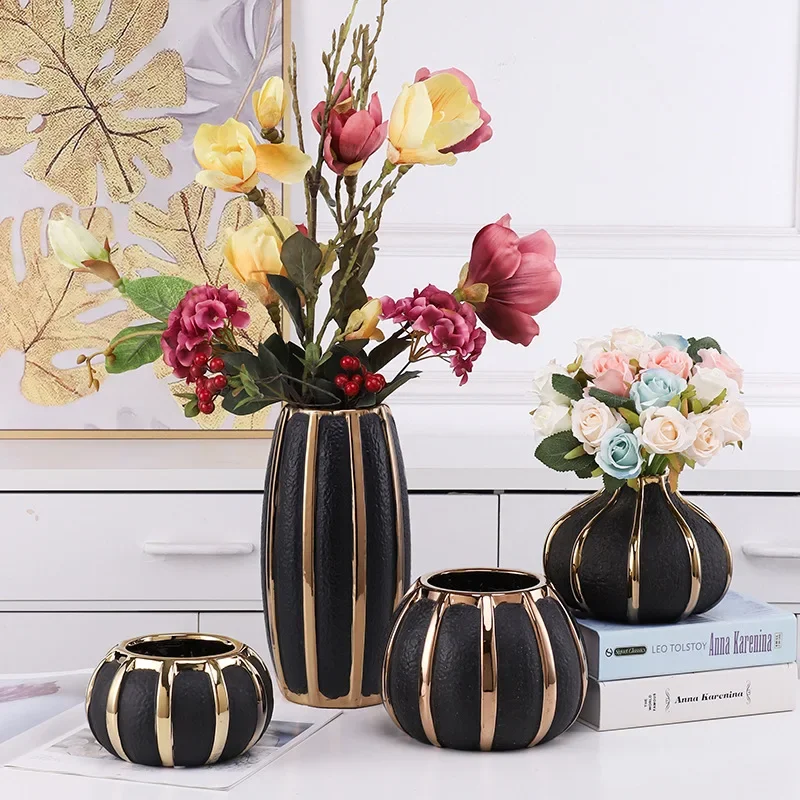 

Creative Golden Stripes Black Ceramic Vase Modern Flower Pots Decorative Flower Arrangement Desk Decoration Gold-plated Vases