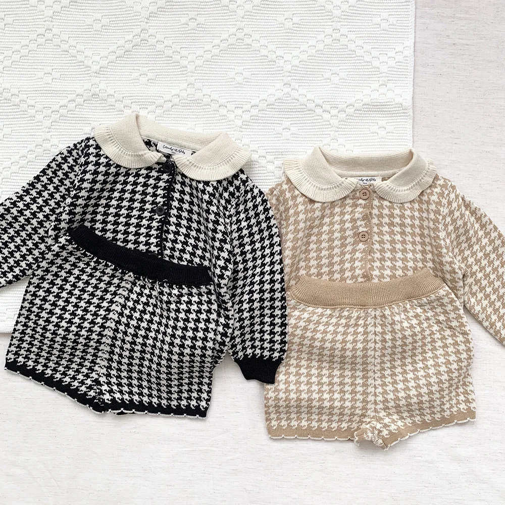 Autumn and Winter INS0-6 Year Old Infant Girls Fashion Style Small Fragrant Sweater+Skirt Set Ruffle Neck Shorts Cardigan Set
Autumn and Winter INS0-6 Year Old Infant Girls Fashion Style Small Fragrant Sweater+Skirt Set Ruffle Neck Shorts Cardigan Set