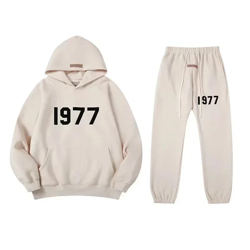 ESSENTIALS Season 8 Brand Double Thread 1977 Hoodies Label Printed Round Neck Loose Relaxed Long Sleeve Luxury Brand Sweater
ESSENTIALS Season 8 Brand Double Thread 1977 Hoodies Label Printed Round Neck Loose Relaxed Long Sleeve Luxury Brand Sweater