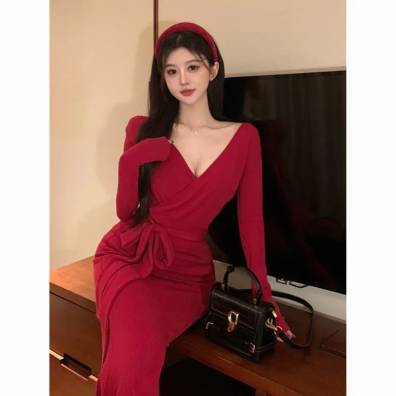 

Stunning Red V-neck Dress with Straps and Twists for Women, Sexy French Hip Package, Slim Fit, Fish Tail Dress, Autumn