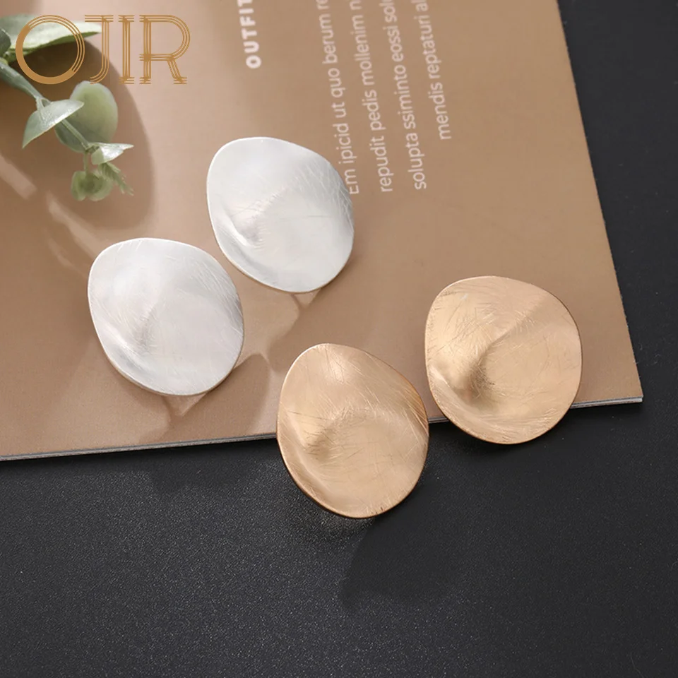 

New in Geometric Statement Stud Earrings for Women brincos Korean Fashion Pendientes Gothic Accessories Jewelry Modern brincos