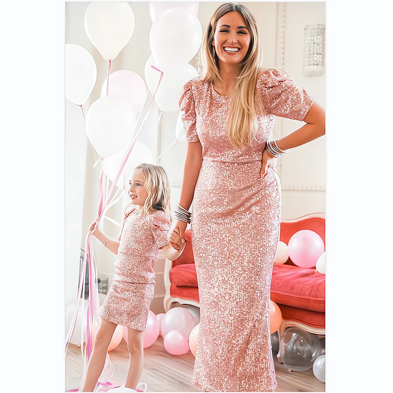 

2022 New Mom And Daughter Wedding Pink Sequins Dresses Matching Outfits Set Family Look Short Sleeve Long Dress For Mommy And Me