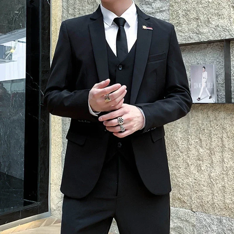 Fashion New Men Suits Casual Boutique Business Solid Color Slim Groom Wedding Banquet Formal Suit 3 Piece (Blazer+Vest+Pants)
Fashion New Men Suits Casual Boutique Business Solid Color Slim Groom Wedding Banquet Formal Suit 3 Piece (Blazer+Vest+Pants)