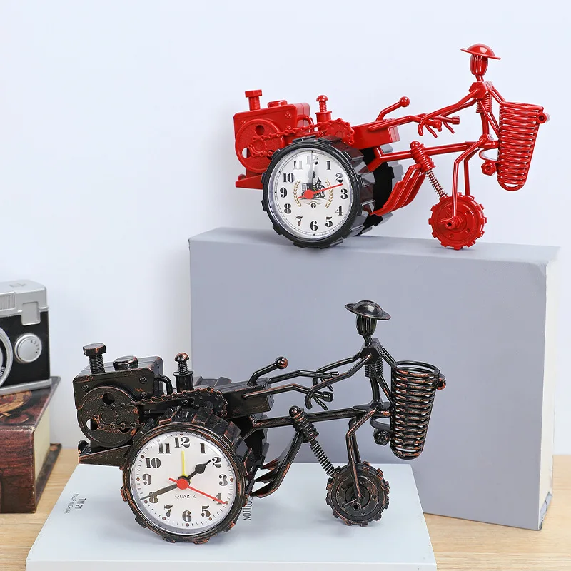 

Creative Retro Nostalgia Tractor Alarm Clock Toy Model Living Room Office Ornaments Student Alarm Clock Multi-purpose Pen Holder