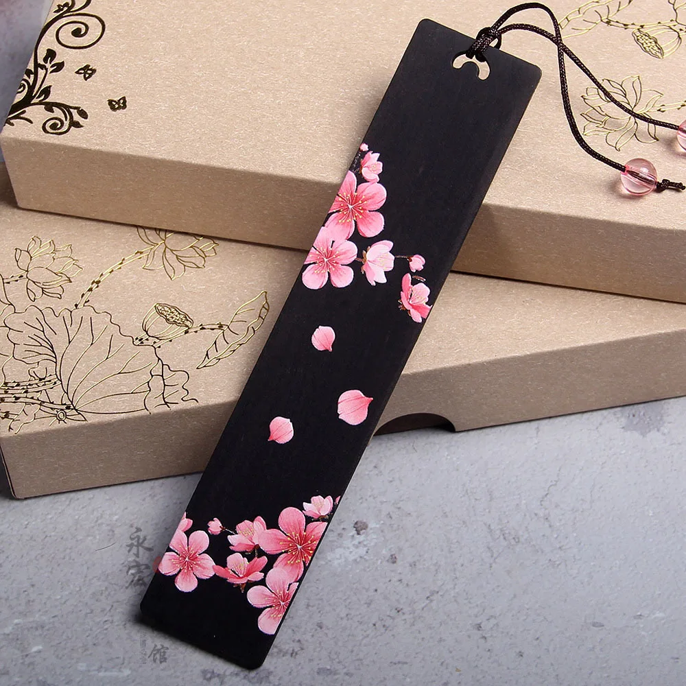 

Painted ebony cherry blossom bookmark romantic peach blossom bookmark small fresh cultural and creative college gifts bookmarks