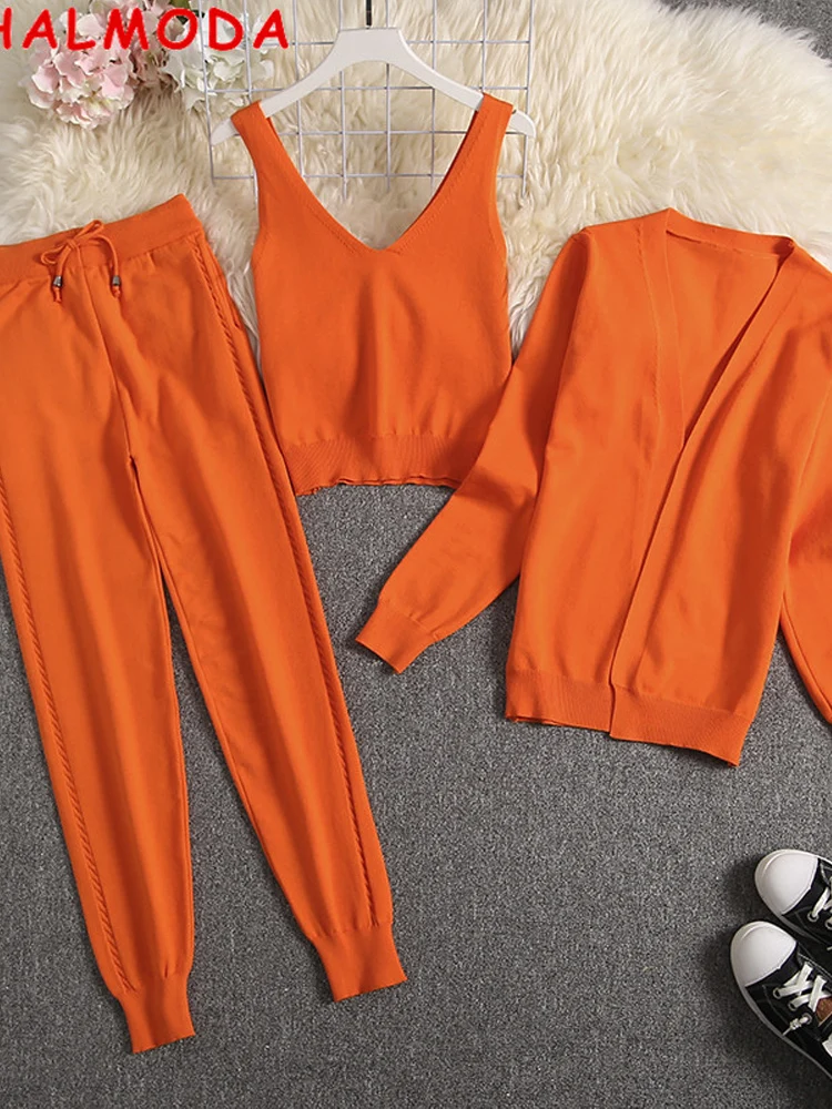 Женский трикотажный костюм ALPHALMODA, кардиганы + кофта + брюки карамельных цветов, комплект из 3 предметов, сезонная стильная одежда, на весну 2020
Женский трикотажный костюм ALPHALMODA, кардиганы + кофта + брюки карамельных цветов, комплект из 3 предметов, сезонная стильная одежда, на весну 2020