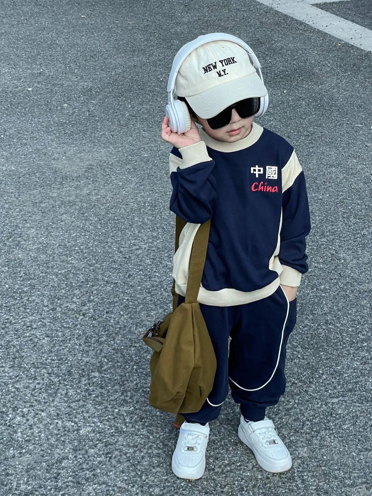 New Male Baby Suit Spring and Autumn Sweatshirt and Sweatpants Two-Piece Matching Color Design Chinese Style children's Wear
New Male Baby Suit Spring and Autumn Sweatshirt and Sweatpants Two-Piece Matching Color Design Chinese Style children's Wear