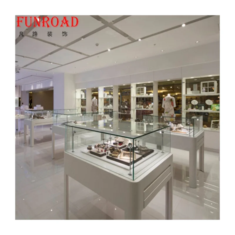 Custom high end luxury gold vitrine showcase jewelry display jewellery shop interior display cabinet design
Custom high end luxury gold vitrine showcase jewelry display jewellery shop interior display cabinet design