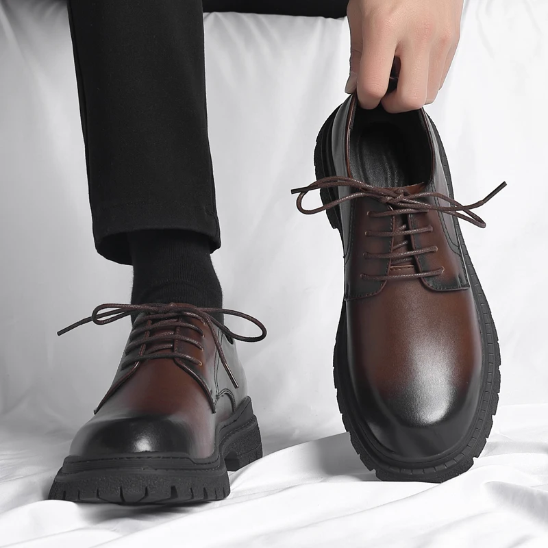 Men's autumn British motorcycle boots, tooling boots, thicker soles, leather soft soles, low uppers, big leather shoes, men
Men's autumn British motorcycle boots, tooling boots, thicker soles, leather soft soles, low uppers, big leather shoes, men