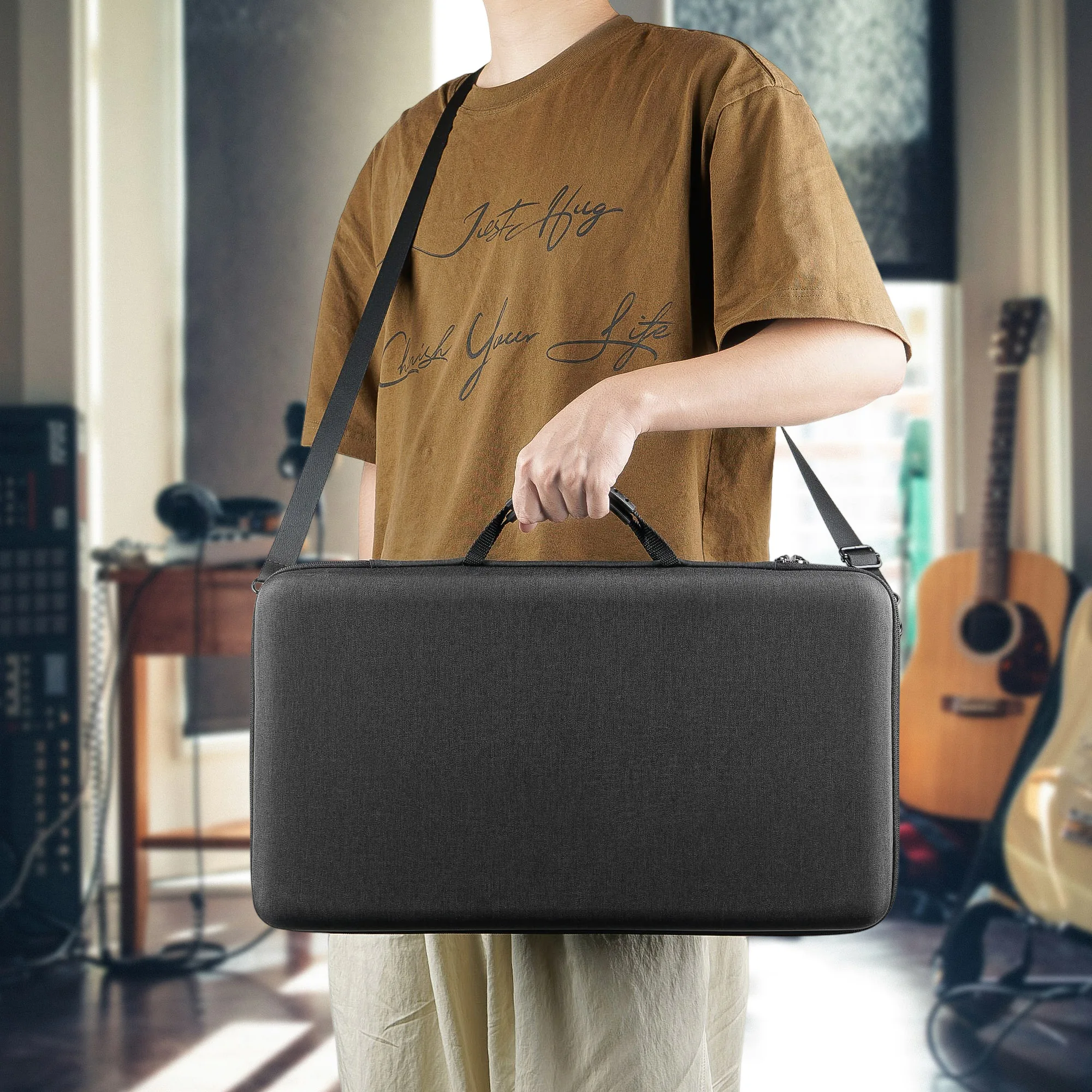 Audio Interface Carrying Case, Compatible with Akai Professional MPC Live III, EVA Hard Shell Portable Travel Bag Audio Interface Carrying Case, Compatible with Akai Professional MPC Live III, EVA Hard Shell Portable Travel Bag