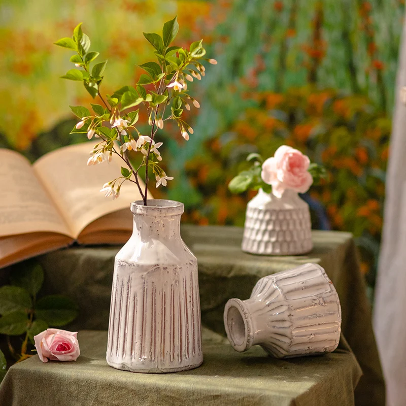 Ceramic Vase Nordic White Vintage Flower Vase Living Room Artificial Flowers Dried Flowers Flower Vessel Home Office Decoration
Ceramic Vase Nordic White Vintage Flower Vase Living Room Artificial Flowers Dried Flowers Flower Vessel Home Office Decoration