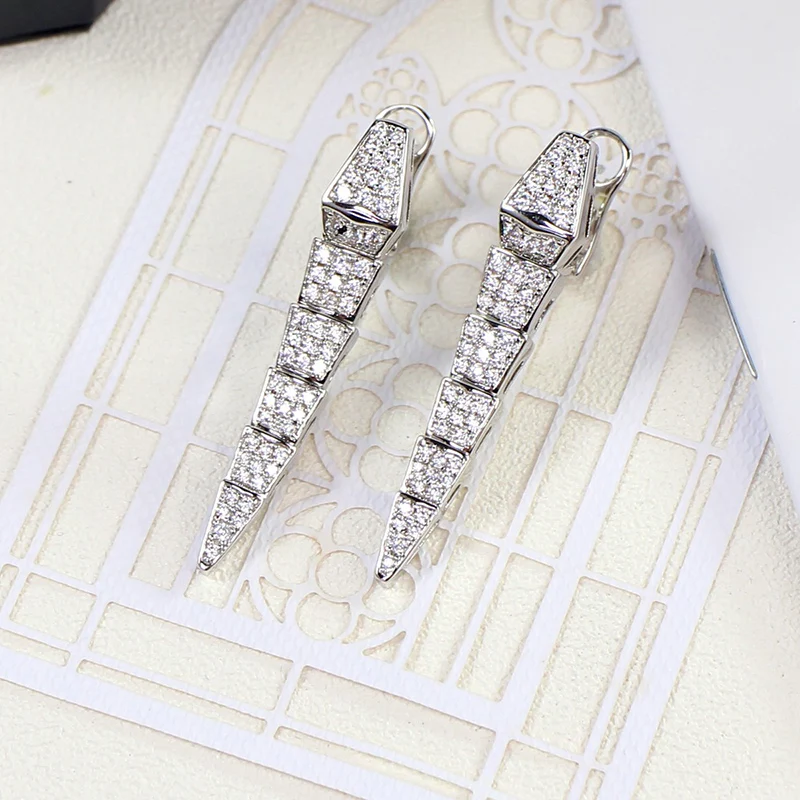 High Quality Silver Color Flexible Full Zirconia Snake Earrings Women's Trendy All-Match Party Party Fashion Jewelry Gift
High Quality Silver Color Flexible Full Zirconia Snake Earrings Women's Trendy All-Match Party Party Fashion Jewelry Gift