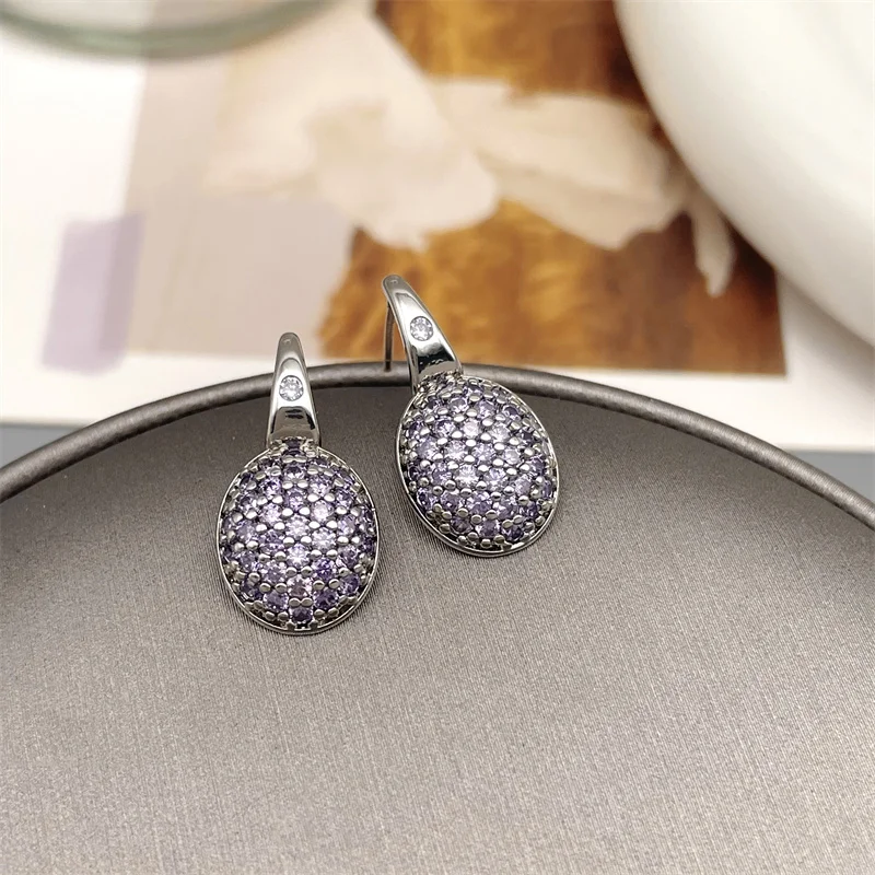 European And American Retro Oval Shape Hemisphere Mosaic Zircon Stud Earrings For Women Delicate Simple Fashion Small Earrings
European And American Retro Oval Shape Hemisphere Mosaic Zircon Stud Earrings For Women Delicate Simple Fashion Small Earrings