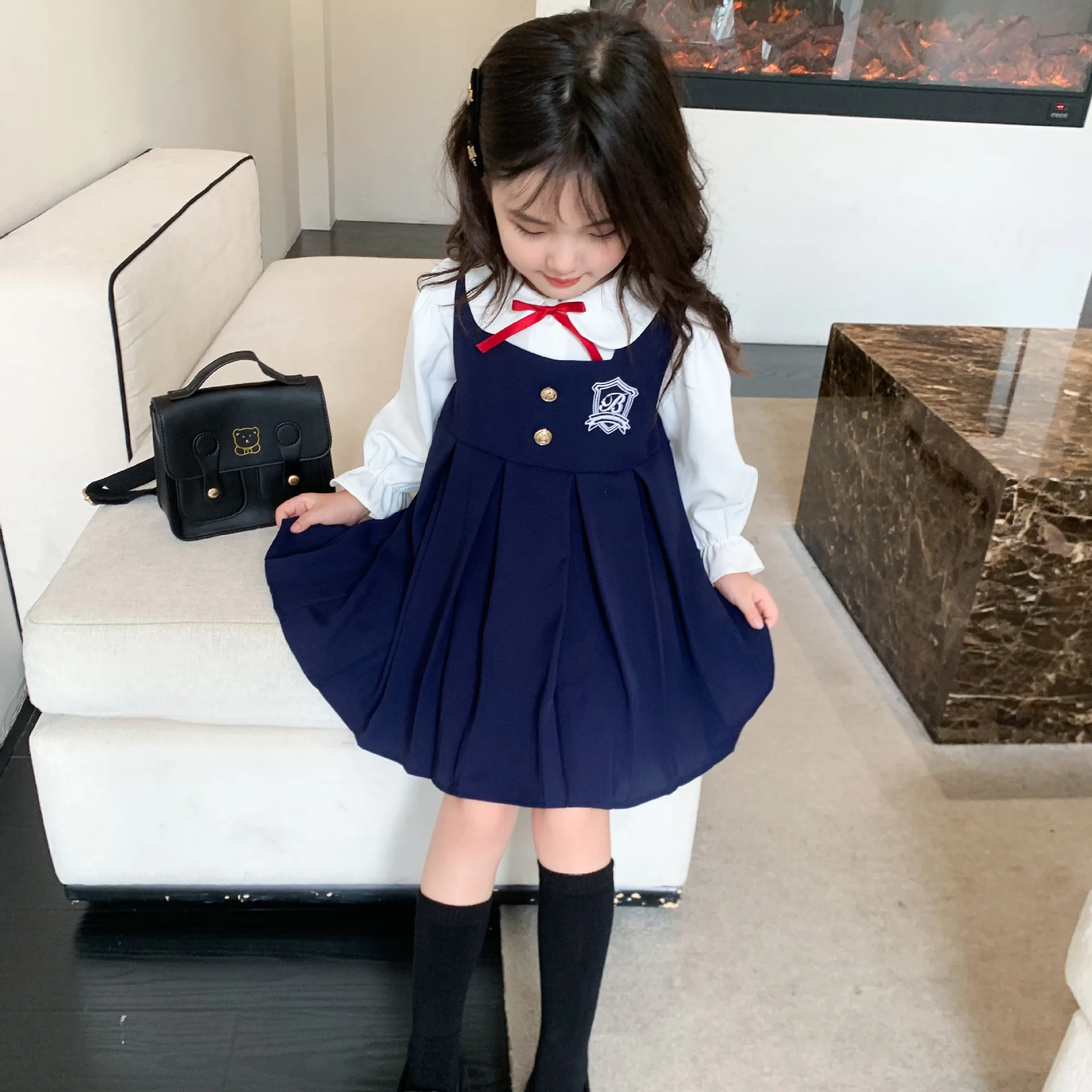 Autumn Girls' New College Style Set Dress Children's JK Uniforms Two Piece Set Baby Neck Shirt Spring Children's Dress
Autumn Girls' New College Style Set Dress Children's JK Uniforms Two Piece Set Baby Neck Shirt Spring Children's Dress